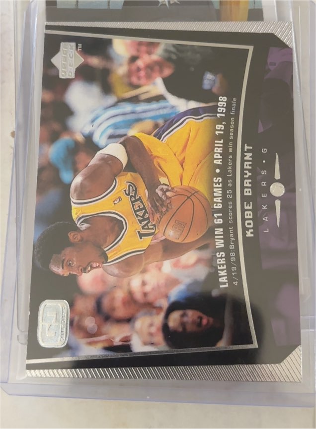 1998 Upper Deck #75 Kobe Bryant — front