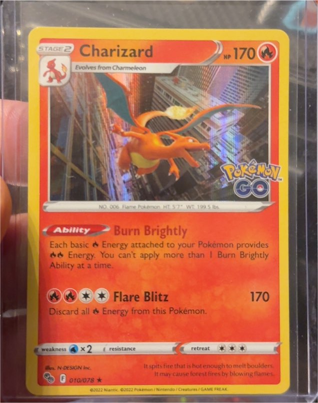 2022 Pokémon TCG #010 Charizard Pokemon GO — front