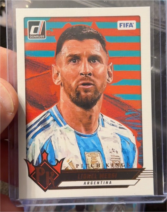 2024-25 Donruss Soccer #10 Lionel Messi Pitch Kings — front