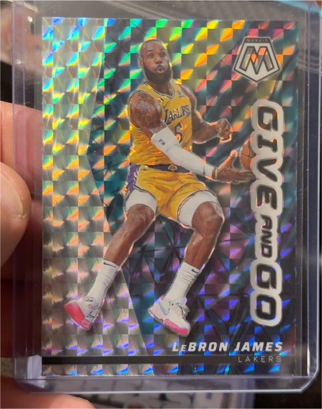 2022-23 Panini Mosaic #3 LeBron James Give and Go — front