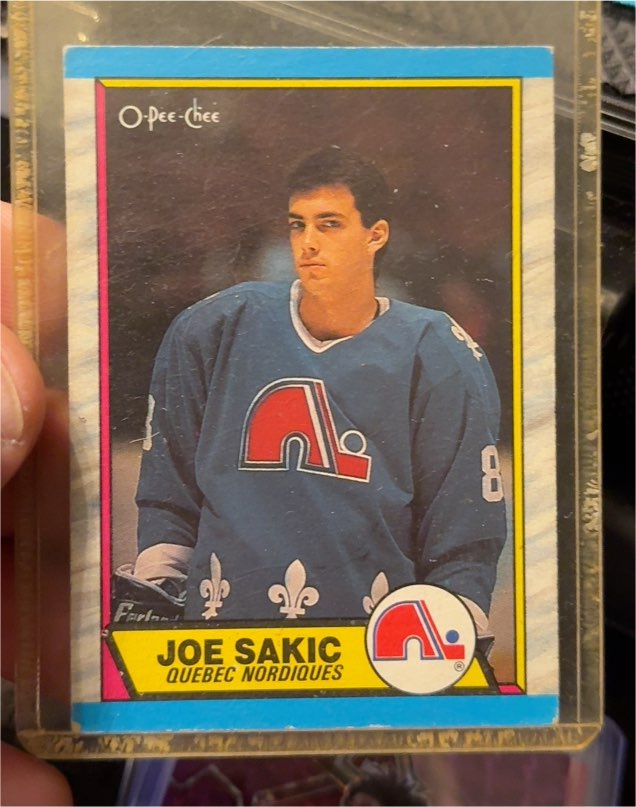 1989-90 O-Pee-Chee #113 Joe Sakic — front