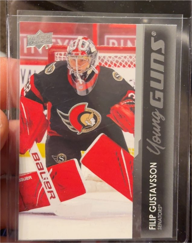 2021-22 Upper Deck #225 Filip Gustavsson Young Guns — front