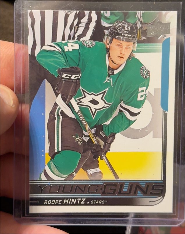 2018-19 Upper Deck #202 Roope Hintz Young Guns — front