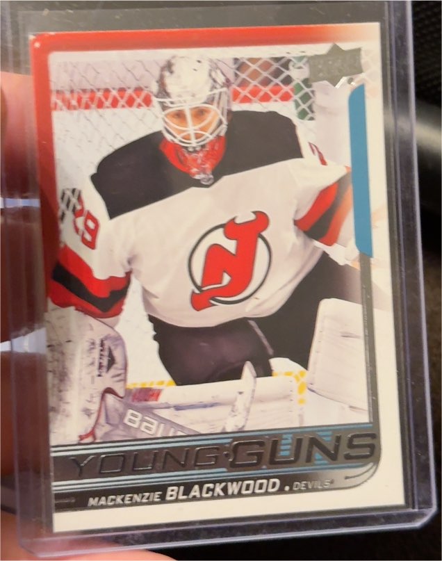 2018-19 Upper Deck #210 Mackenzie Blackwood Young Guns Rookie Card — front