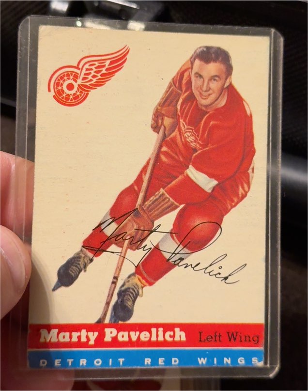 1954-55 Topps #34 Marty Pavelich — front