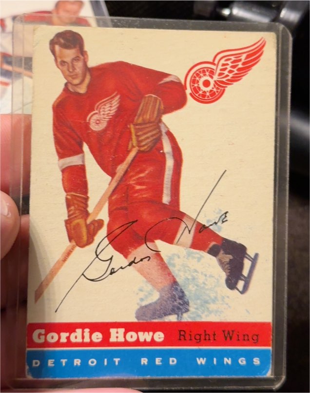 1954-55 Topps #8 Gordie Howe — front