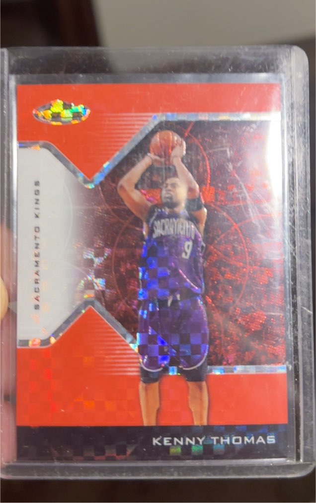 2004-05 Topps Finest #26 Kenny Thomas Red X-Fractor — front