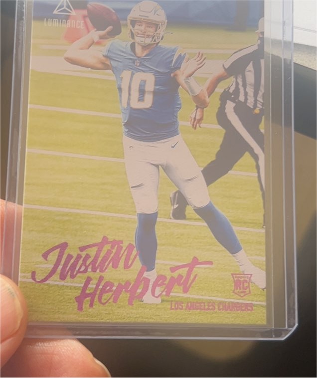 2020 Panini Chronicles Luminance #203 Justin Herbert — front
