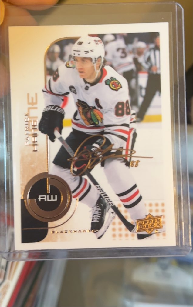 2022-23 Upper Deck MVP 20th Anniversary #4 Patrick Kane — front