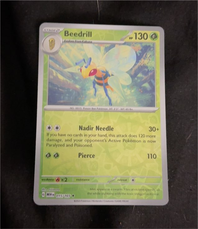 2023 Pokémon Scarlet & Violet 151 #015 Beedrill — front