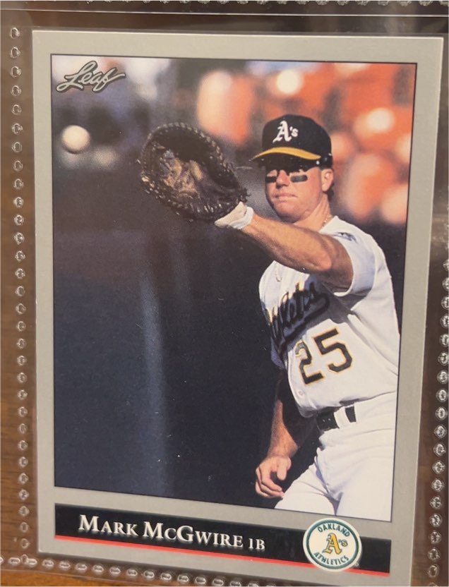 1992 Leaf #16 Mark McGwire — front
