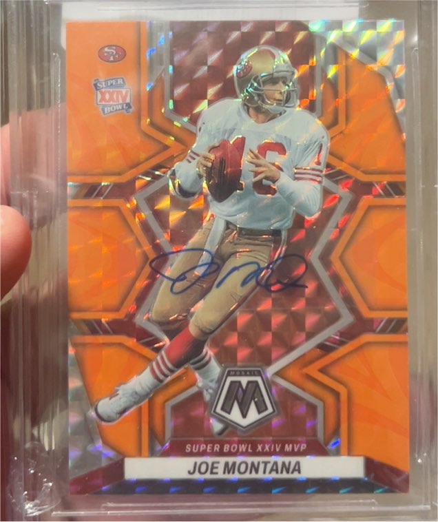 2022 Panini Mosaic #296 Joe Montana — front