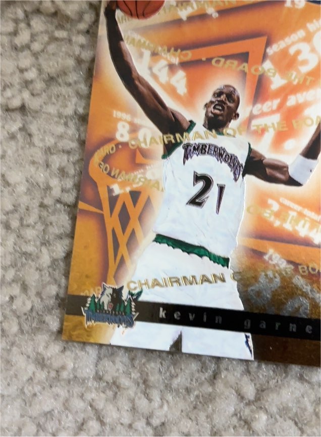 1997-98 Skybox Hoops Chairman of the Board #10 Kevin Garnett — front