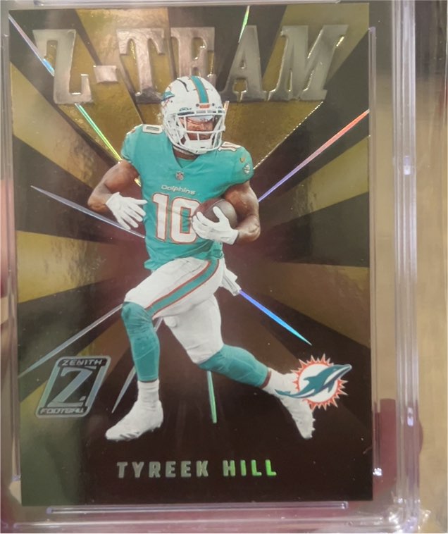 2022 Panini Zenith Z-Team #ZT-7 Tyreek Hill — front