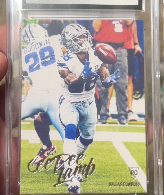 2020 Panini Chronicles Luminance #206 CeeDee Lamb — front