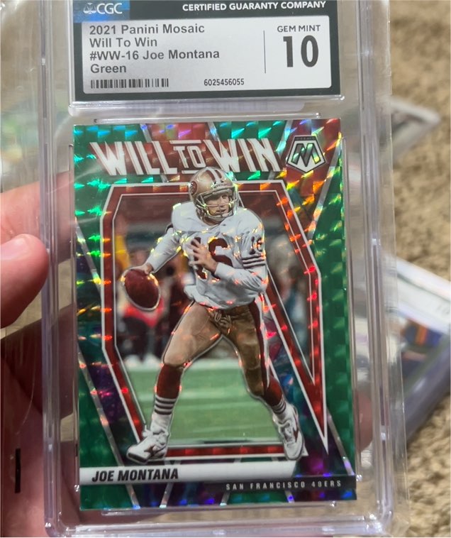 2021 Panini Mosaic Will To Win #WW-16 Joe Montana Green — front