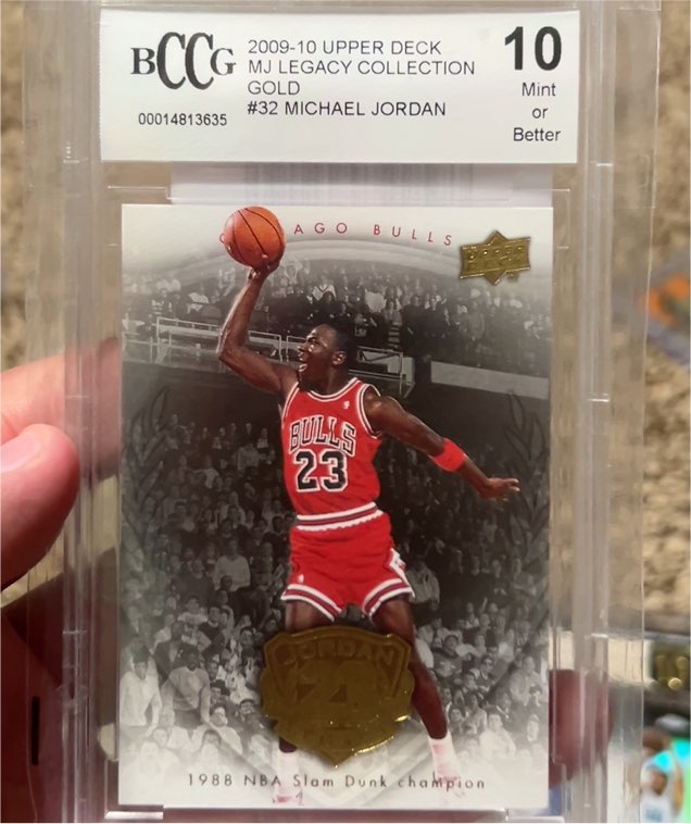 2009-10 Upper Deck MJ Legacy Collection Gold #32 Michael Jordan — front