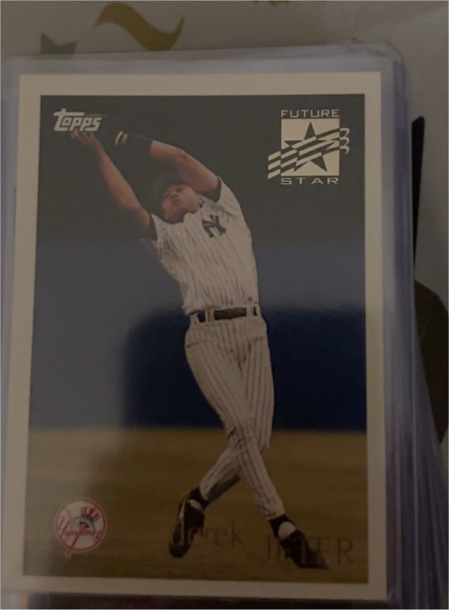 1996 Topps #219 Derek Jeter Future Star — front