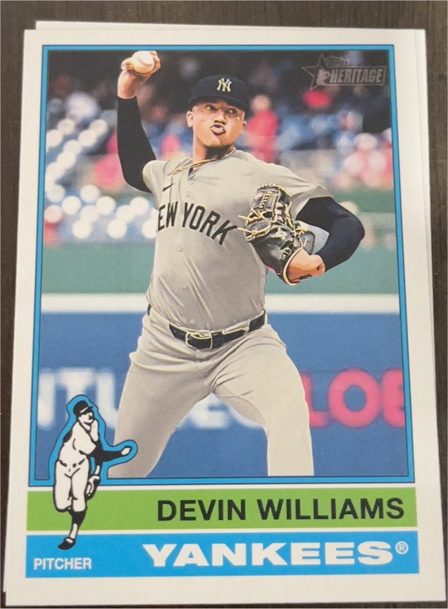 2025 Topps Heritage #376 Devin Williams — front