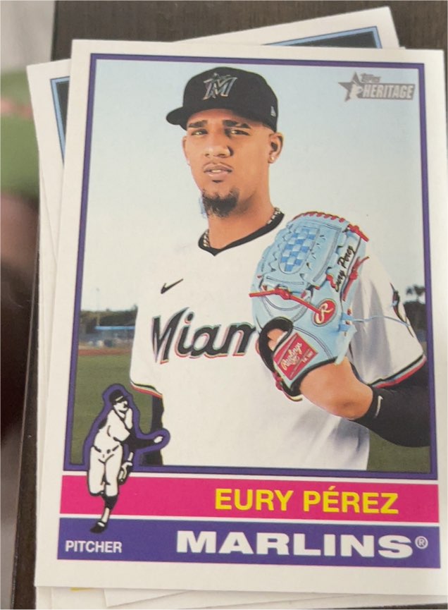 2025 Topps Heritage #42 Eury Pérez — front