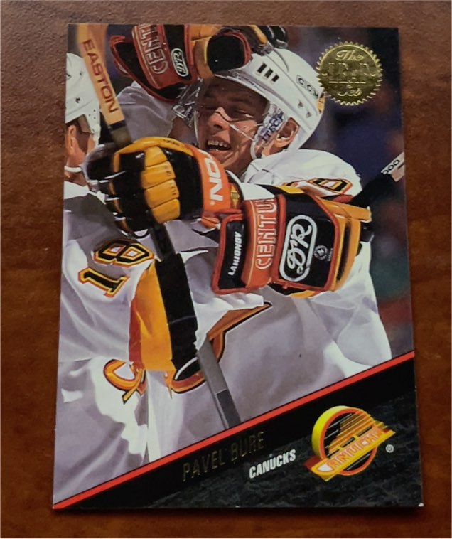 1993-94 Leaf #10 Pavel Bure Vancouver Canucks — front