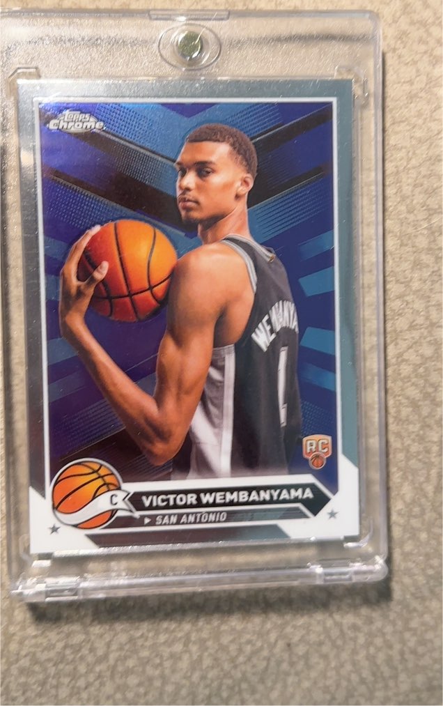 2023-24 Topps Chrome #1 Victor Wembanyama Rookie Card — front