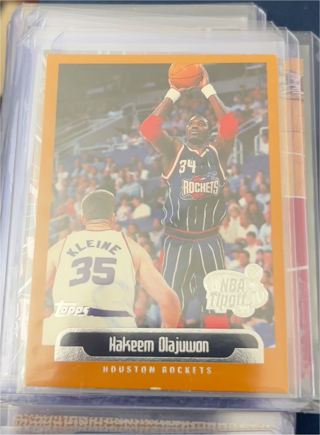 1999-00 Topps NBA Tipoff #105 Hakeem Olajuwon — front