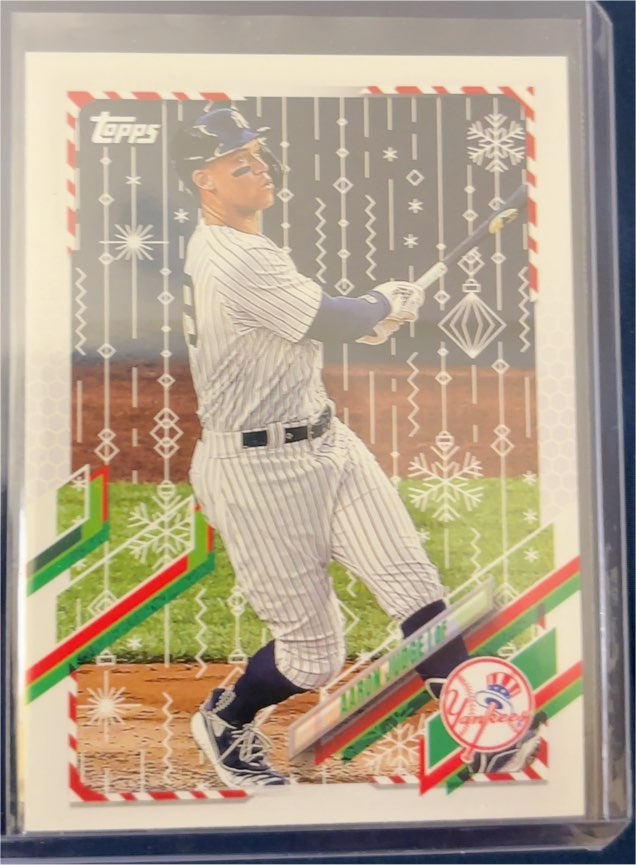 2021 Topps Holiday #HW99 Aaron Judge — front