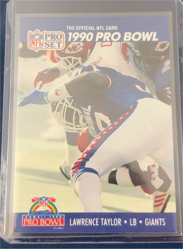 1990 Pro Set #422 Lawrence Taylor — front
