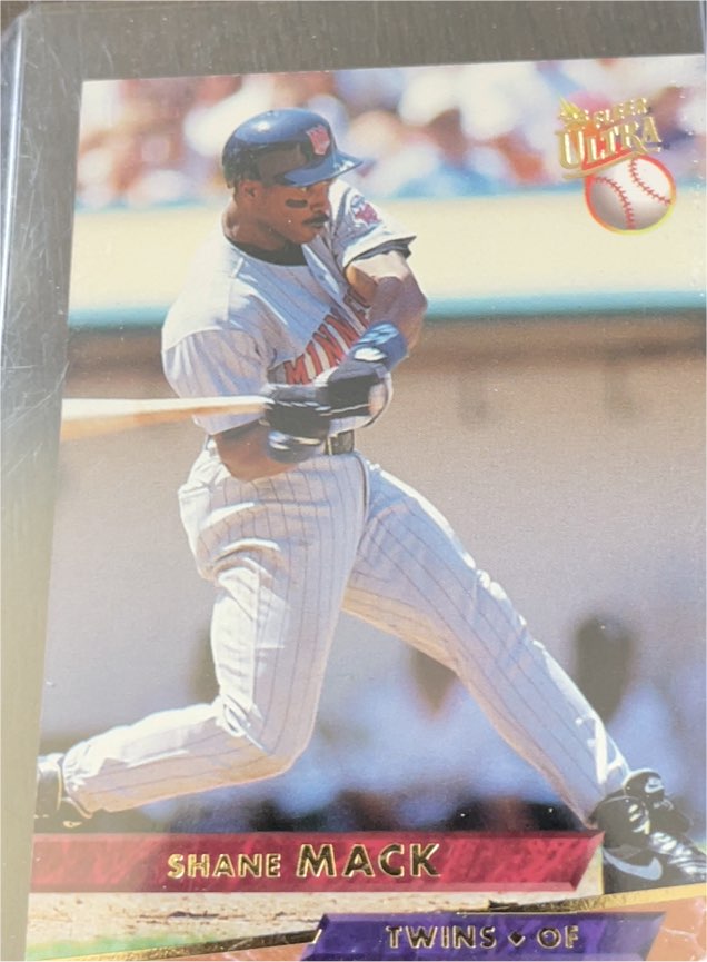 1993 Fleer Ultra #585 Shane Mack — front
