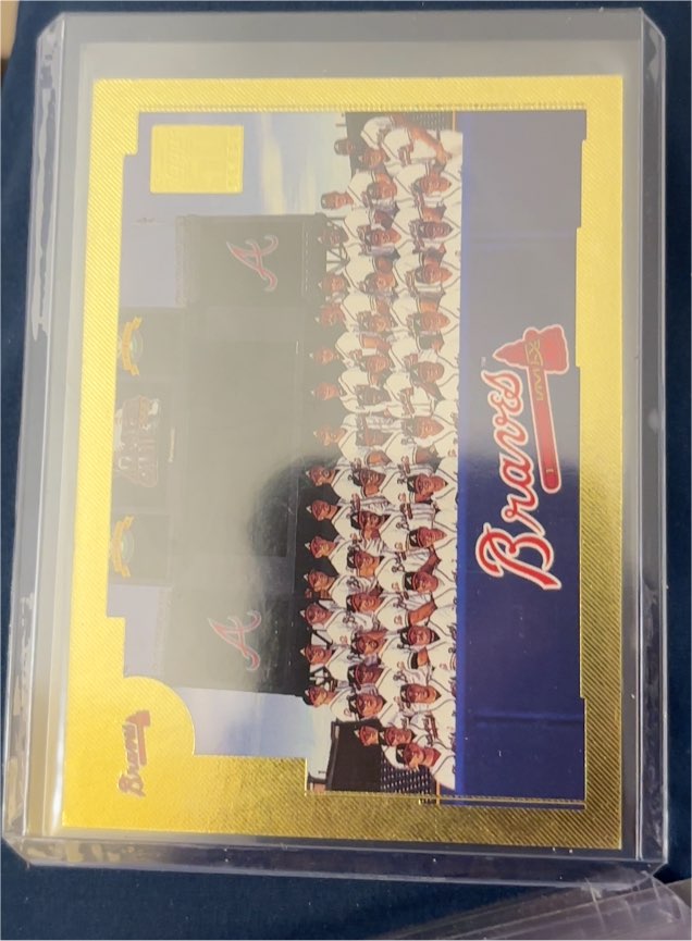 2001 Topps #754 Atlanta Braves — front