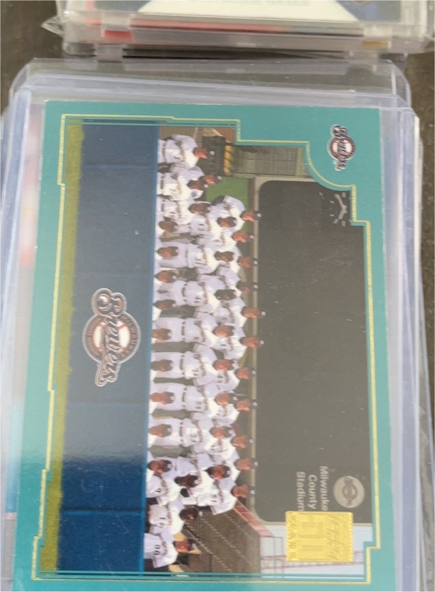 2001 Topps #767 Milwaukee Brewers — front