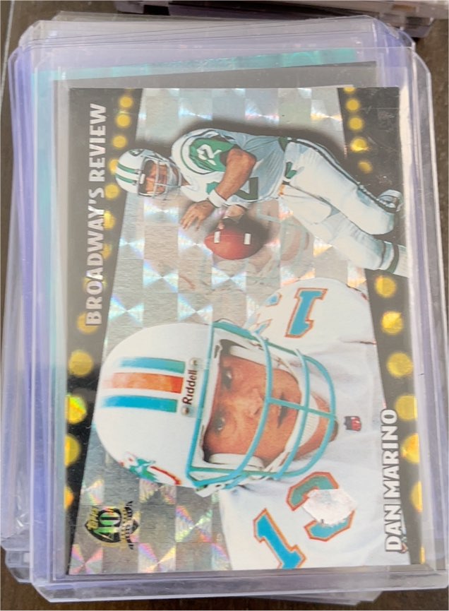 1996 Topps Broadway's Review #BR10 Dan Marino — front