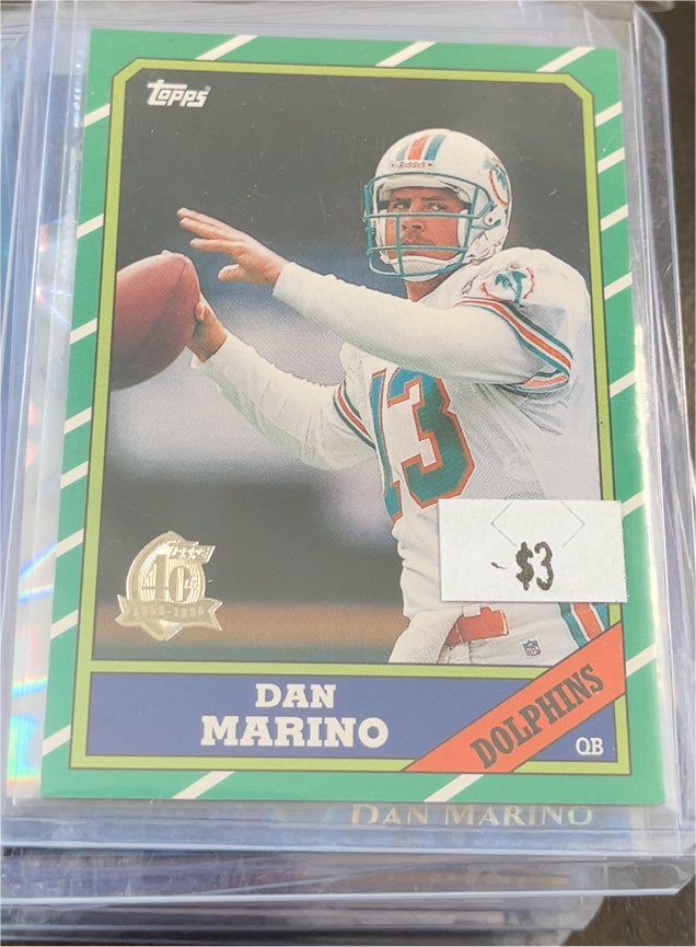 1996 Topps #31 Dan Marino 40th Anniversary Commemorative Miami Dolphins — front