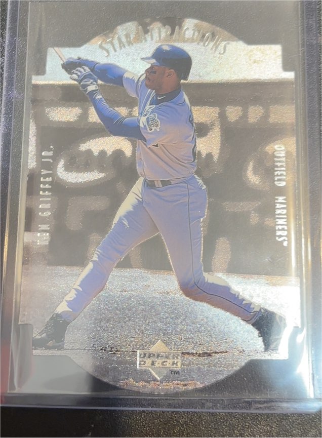 1997 Upper Deck Star Attractions #SA1 Ken Griffey Jr. — front