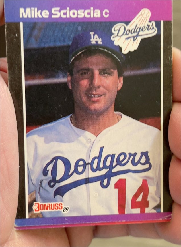 1989 Donruss #77 Mike Scioscia — front