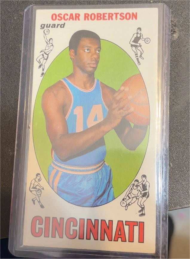 1969-70 Topps #50 Oscar Robertson — front