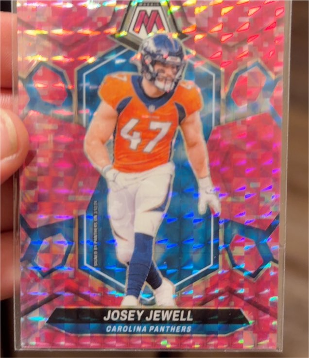 2024 Panini Mosaic #33 Josey Jewell — front