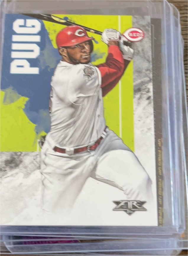 2019 Topps Fire #200 Yasiel Puig — front