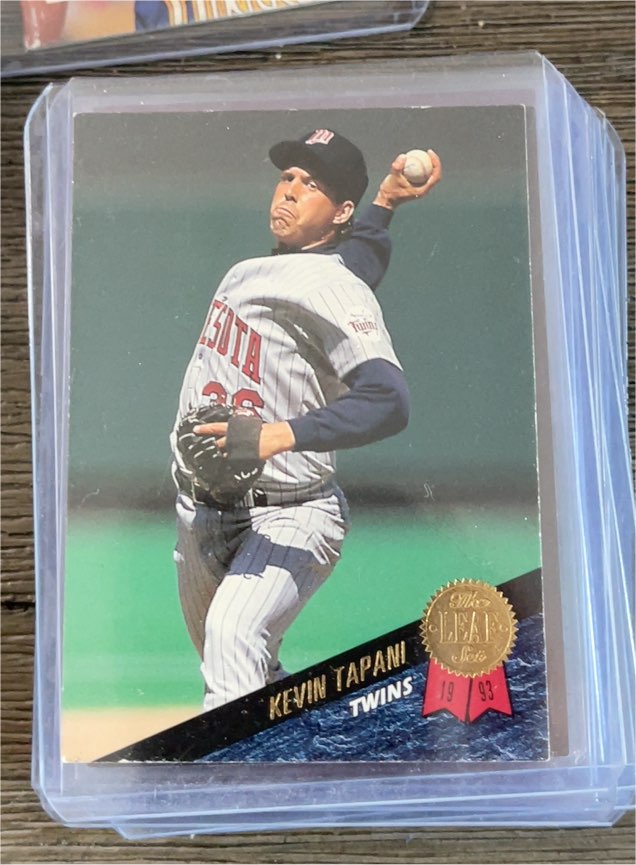 1993 Leaf #404 Kevin Tapani — front