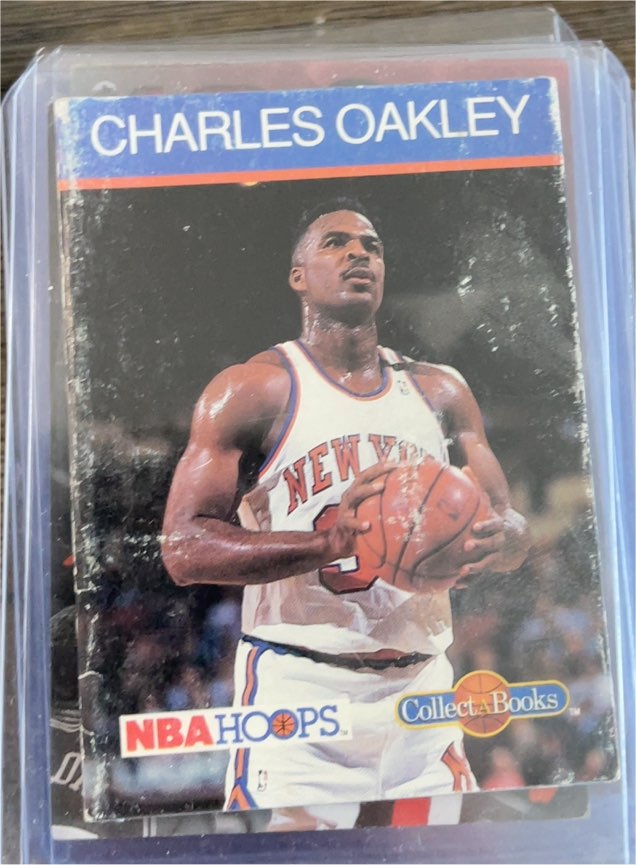 1990 NBA Hoops Collect-A-Books #32 Charles Oakley — front
