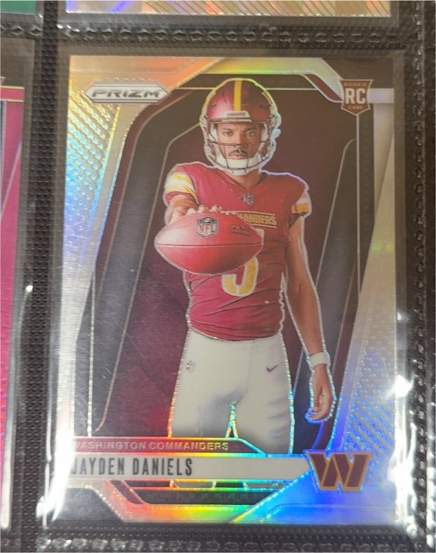 2024 Panini Prizm #17 Jayden Daniels — front