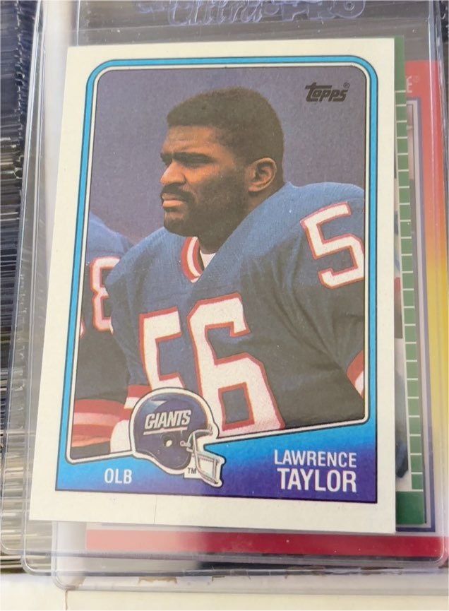 1988 Topps #285 Lawrence Taylor — front
