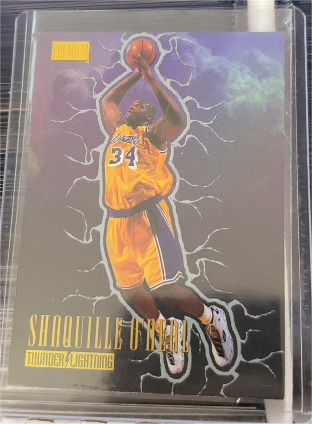 1997-98 Skybox Premium #5 Shaquille O'Neal Thunder Lightning — front