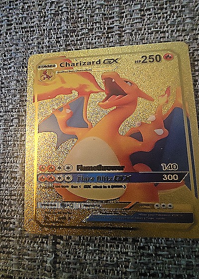 2019 Pokémon Sun & Moon Hidden Fates #9 Charizard GX — front