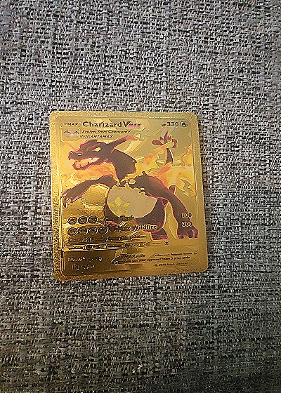 2020 Pokémon #43 Charizard VMAX — front