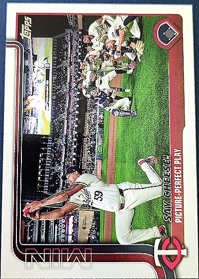 2025 Topps #81 Say Cheese! Picture-Perfect Play — front