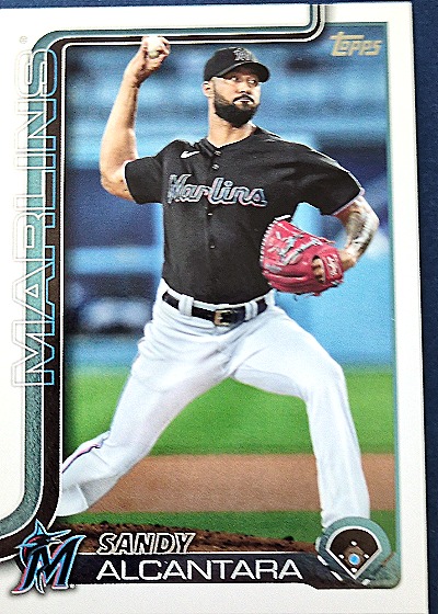 2025 Topps Series 1 #335 Sandy Alcantara — front