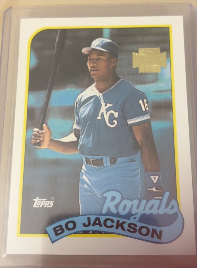 1989 Topps #540 Bo Jackson — front