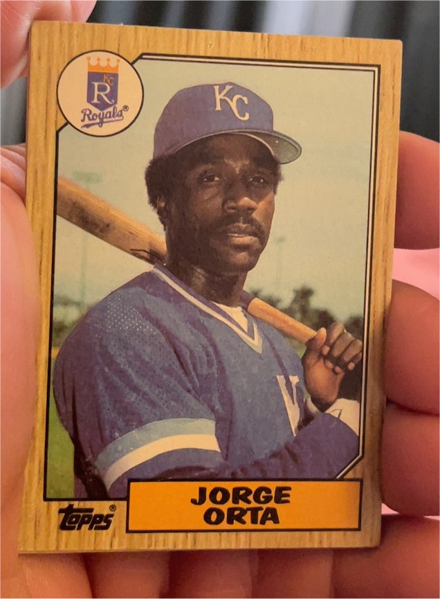 1987 Topps #738 Jorge Orta — front